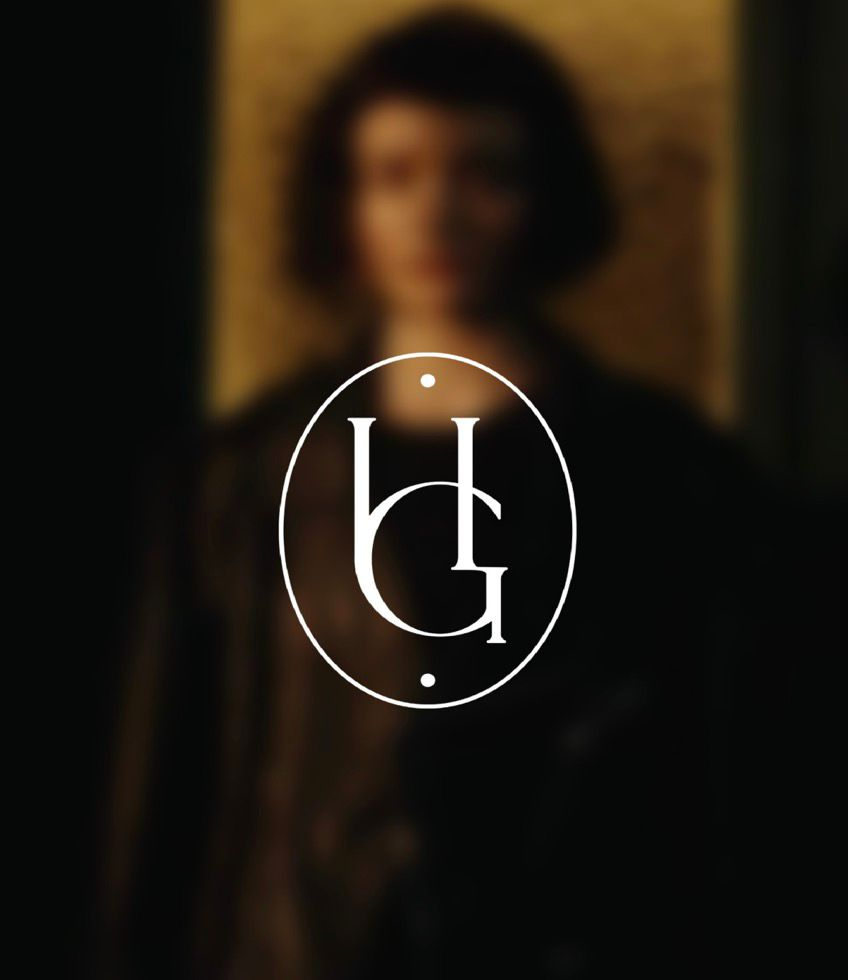 Rebranding para la productora audiovisual Hermanos Gutier, mostrando la nueva identidad visual de la marca.